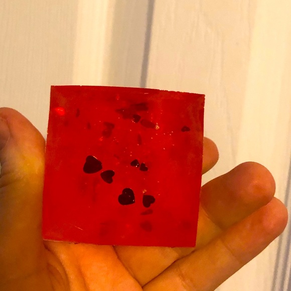 💝Gorgeous handmade Pyramid w floating hearts - Picture 6 of 11